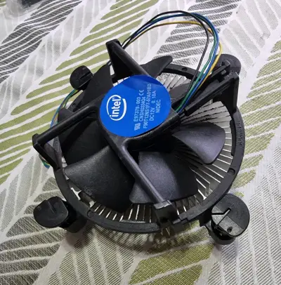 Procesador Intel Core i3 10100F - miniatura 4