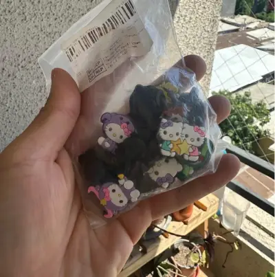 Remate por mayor 20 packs Charms Pins Crocs - miniatura 5