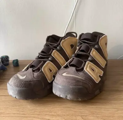 Zapatillas Nike US 10 Air More Uptempo '96 Brown - miniatura 2