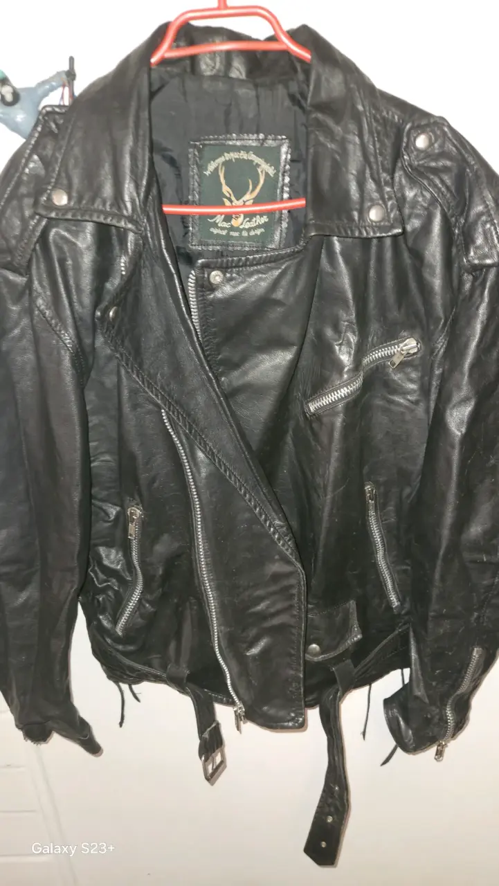 Chaqueta de cuero negra - 3
