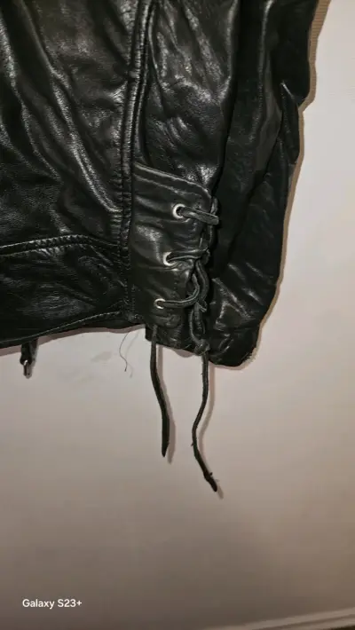 Chaqueta de cuero negra - miniatura 6