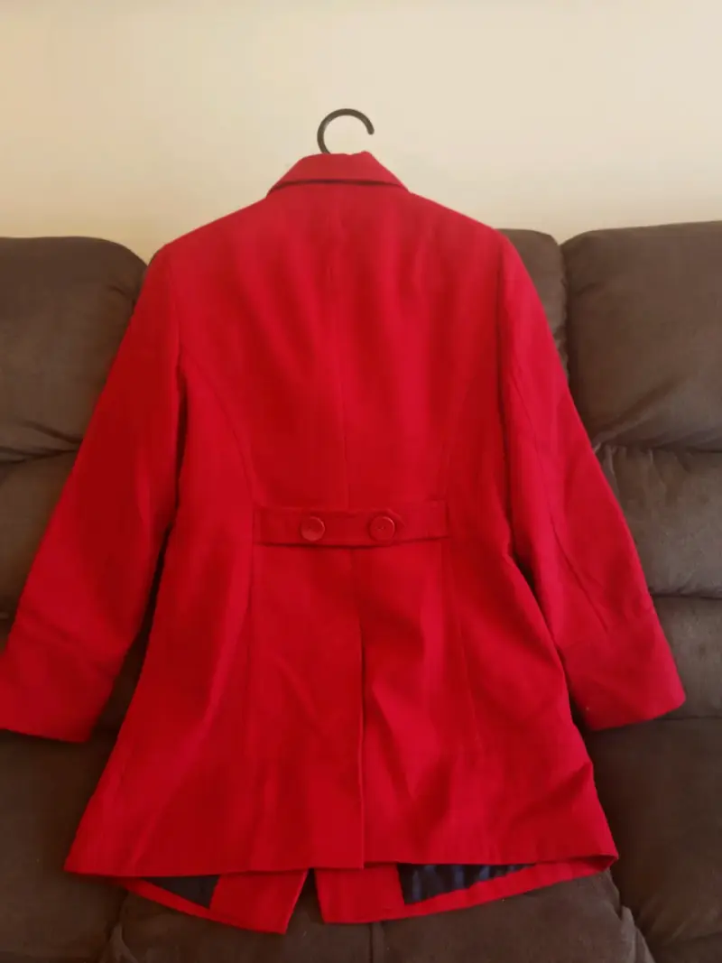 Abrigo rojo elegante - 2