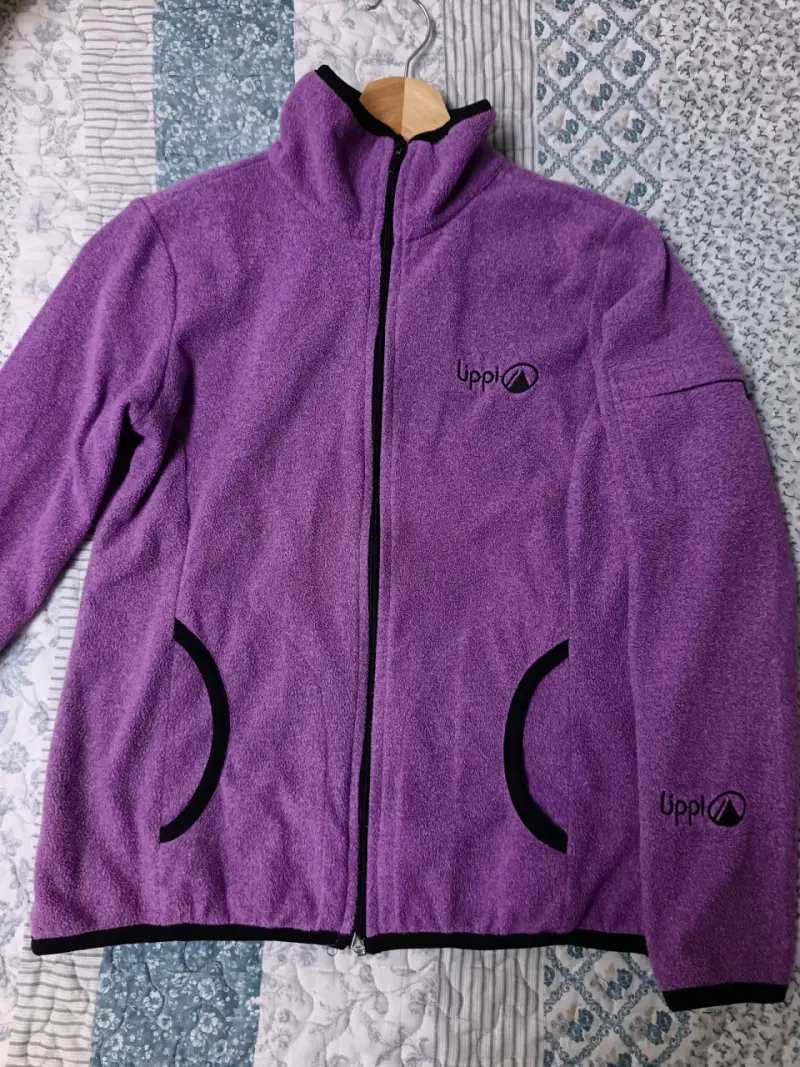 Polar morado con cierre
