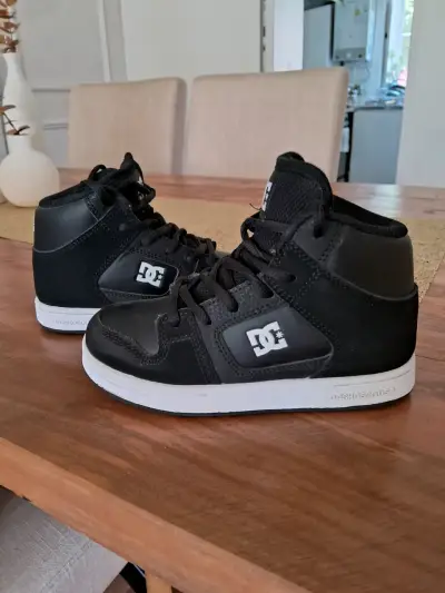 Zapatillas negras DC altas - miniatura 1
