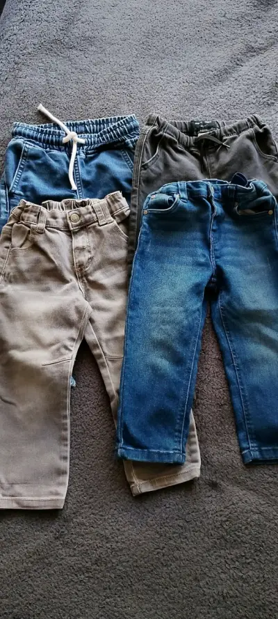 Pantalones para niños en varios colores TALLA 2 - miniatura 1