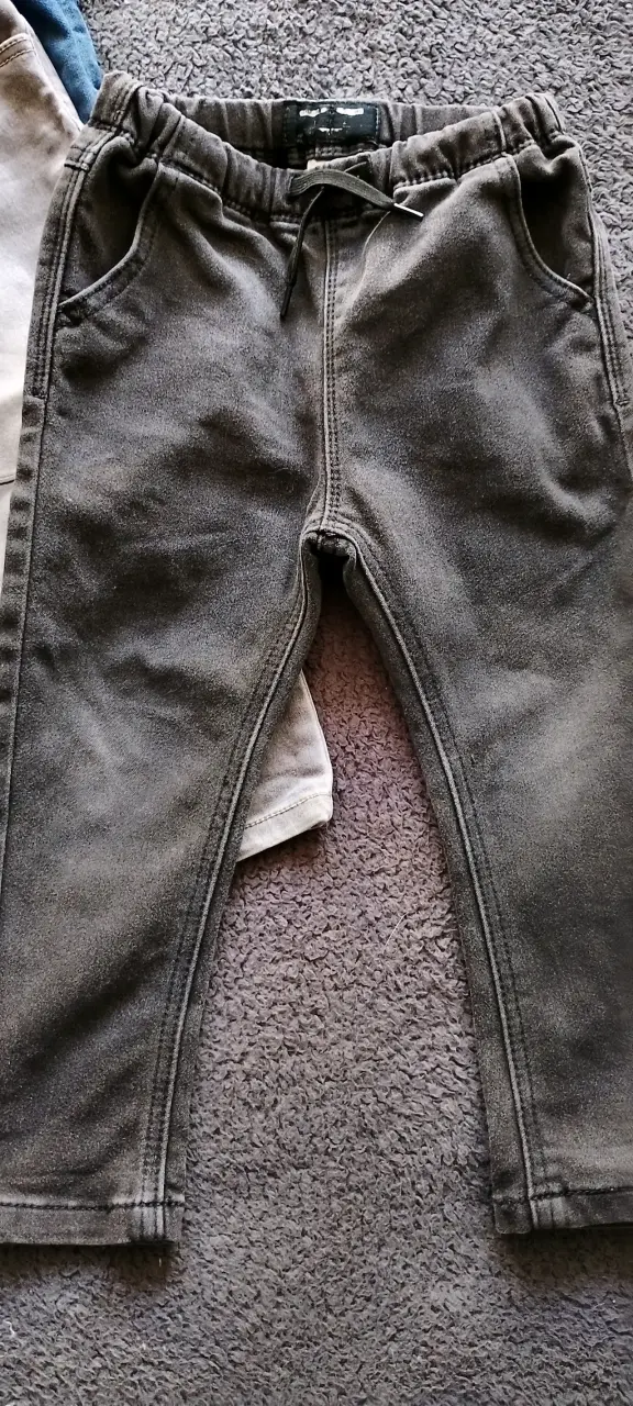 Pantalones para niños en varios colores TALLA 2 - 3