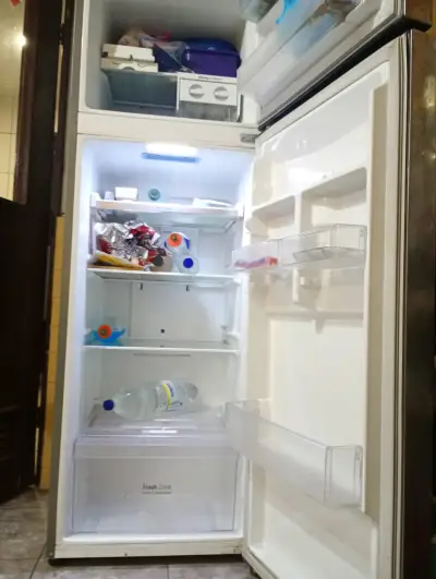 Refrigerador de dos puertas - miniatura 1