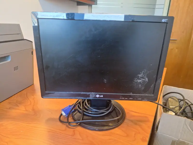 Lote de Monitores hp-lg-aoc. - 2