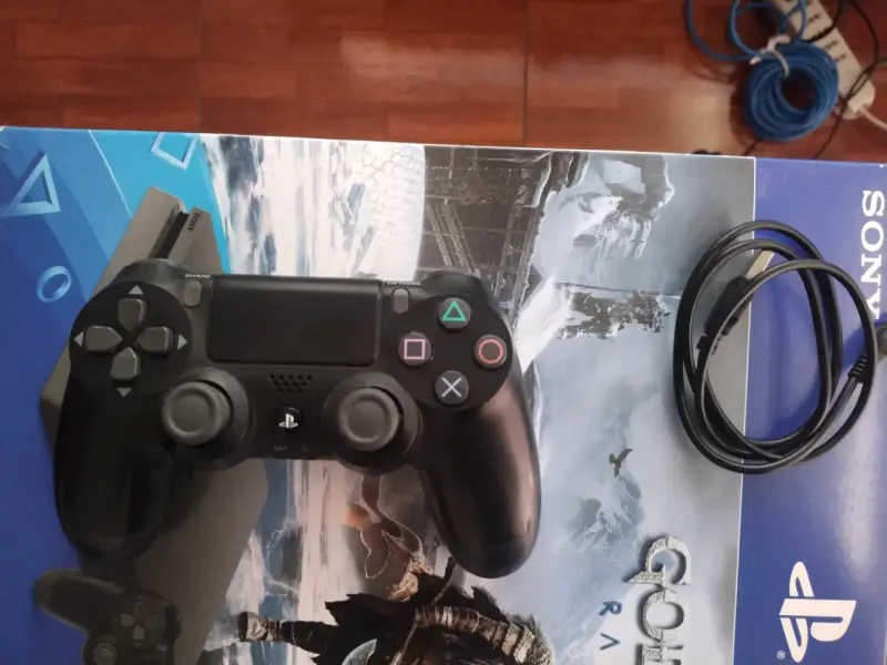 Consola PS4 con juegos y accesorios - 3