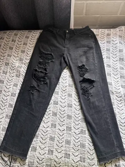 Jeans negros desgastados - miniatura 1