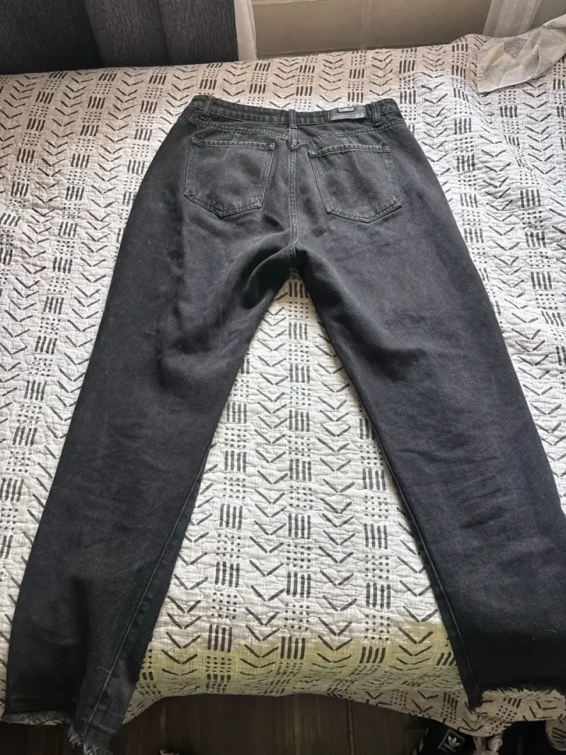 Jeans negros desgastados - 2