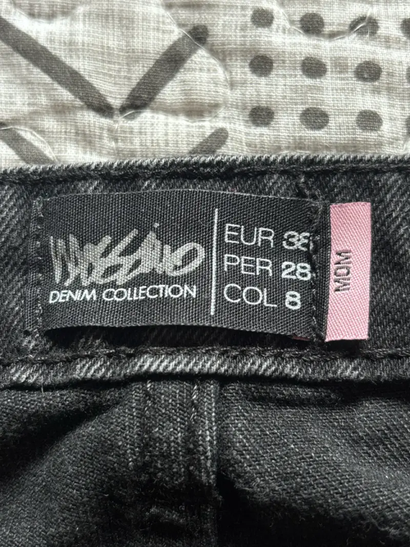 Jeans negros desgastados - 4