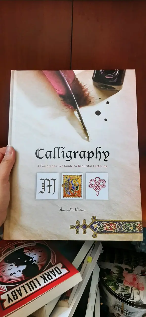 Libro de caligrafía medieval
