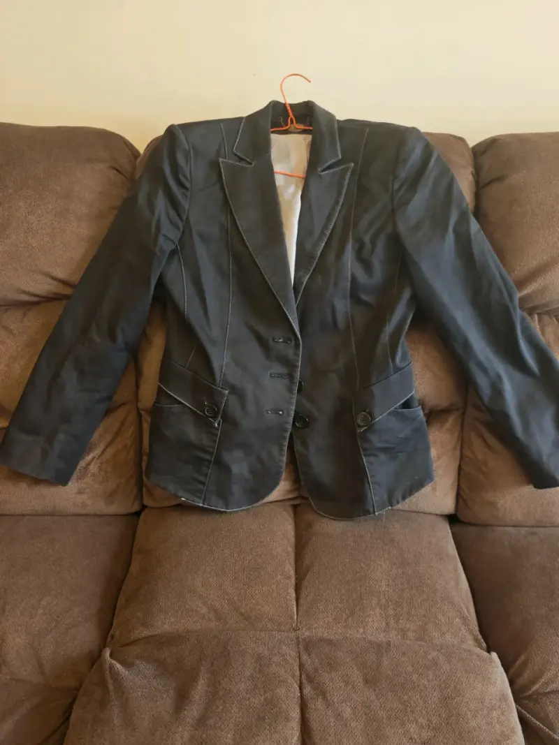 Blazer negro elegante mujer