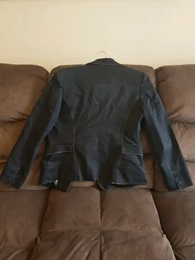 Blazer negro elegante mujer - miniatura 2