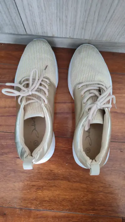 Zapatillas doradas deportivas - miniatura 8