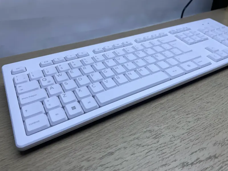 Teclado y mouse inalámbricos HP - 2