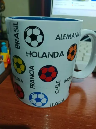 Tazón decorado con banderas - miniatura 1
