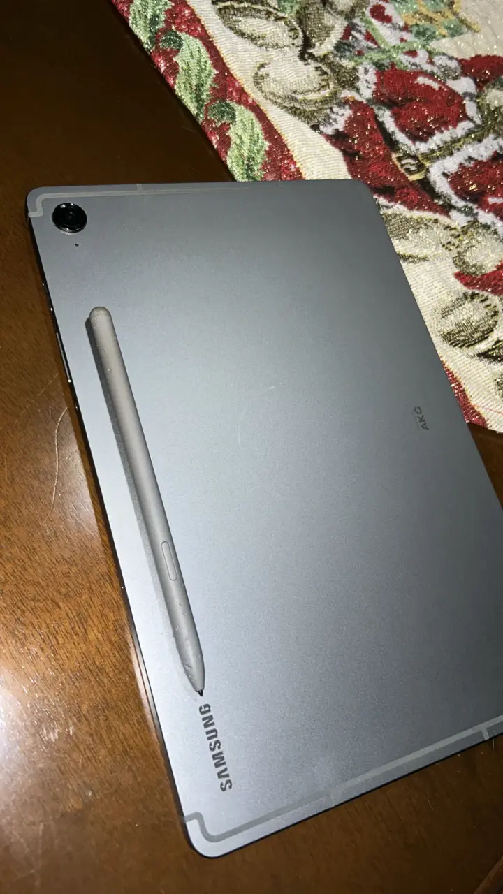 Tablet Samsung S9 FE con S Pen - 1