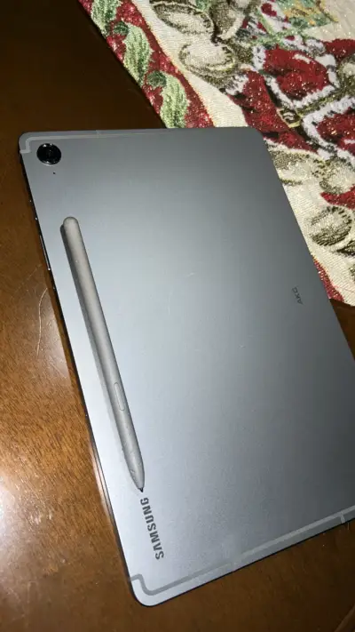 Tablet Samsung S9 FE con S Pen - miniatura 1