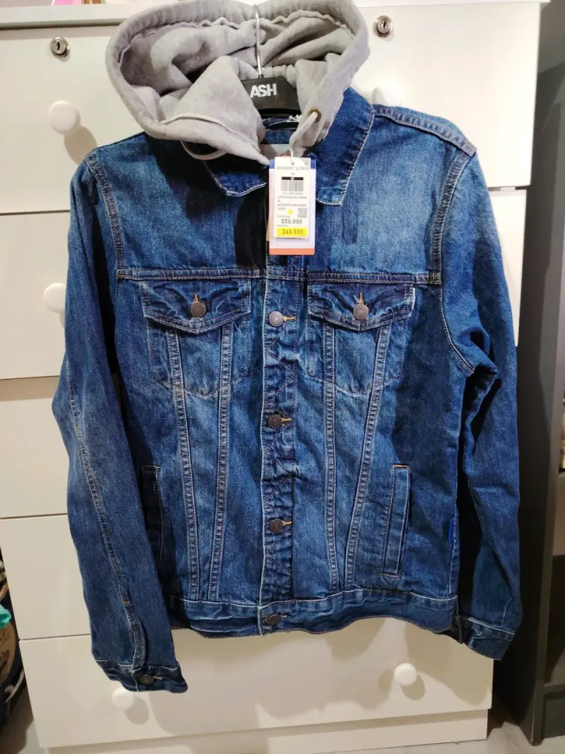 Chaqueta mezclilla con capucha