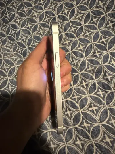 iPhone con caja original - miniatura 5