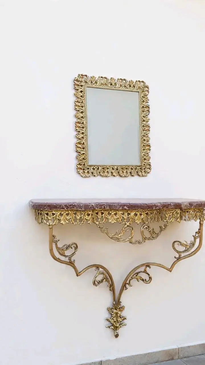 Espejo con repisa dorada en bronce - 3