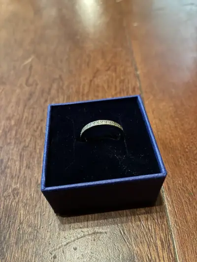 Anillo de plata con brillantes - miniatura 1