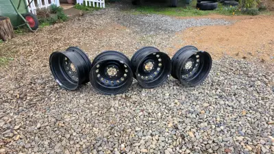 Llantas de acero negras usadas aro 17 - miniatura 2