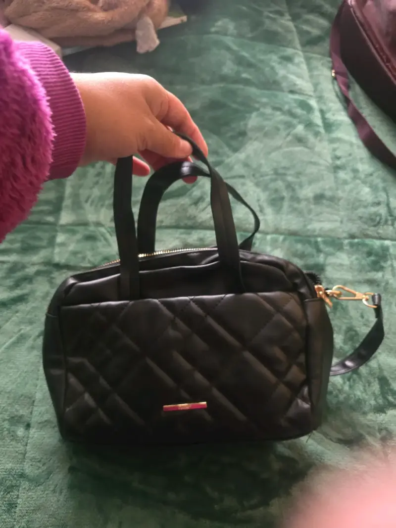 Cartera negra acolchada - 4