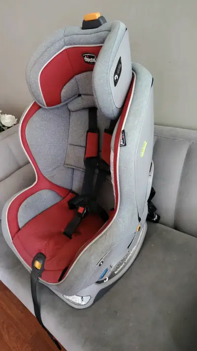 Silla de auto Chicco roja - miniatura 3