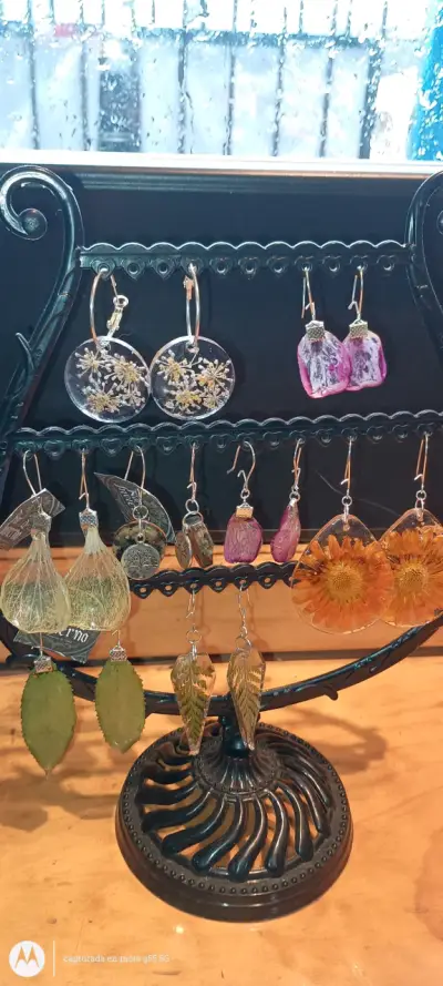 Set de aros con flores prensadas - miniatura 2