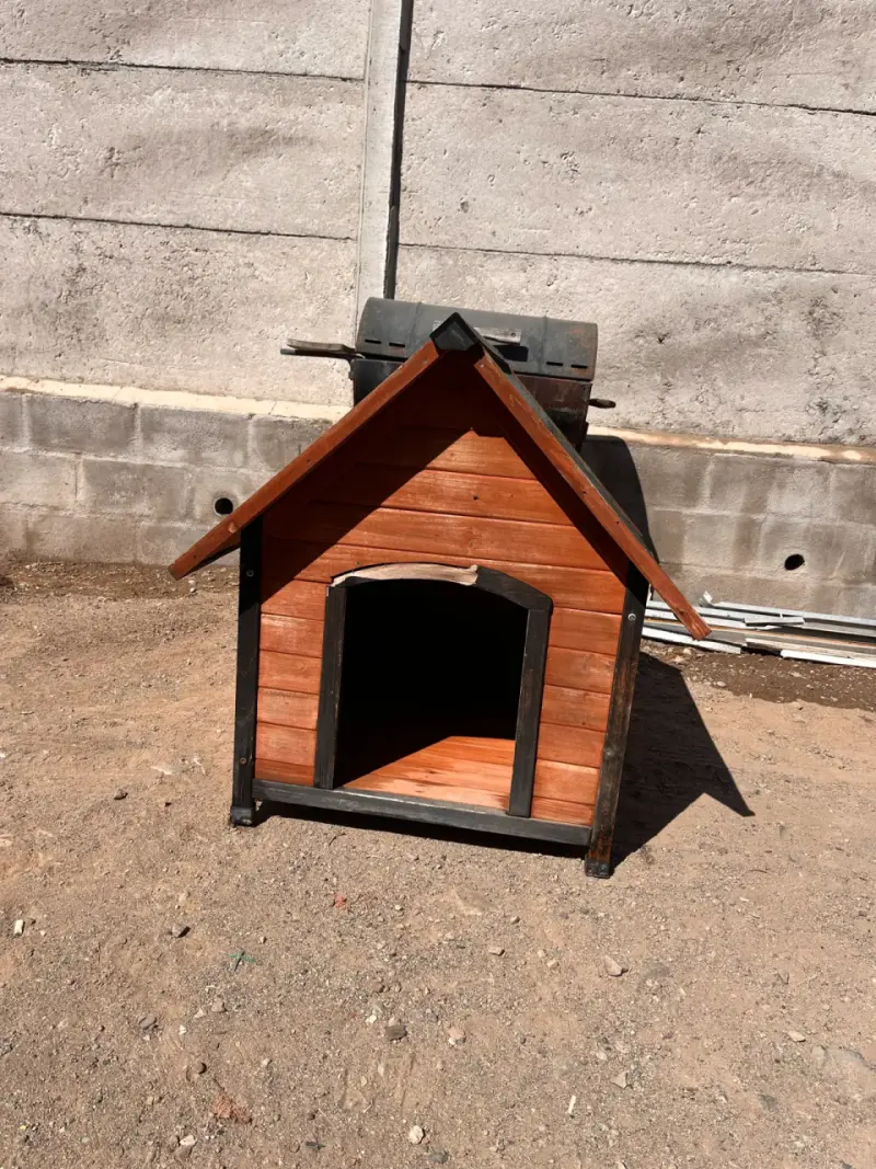 Casa de perro de madera - 2