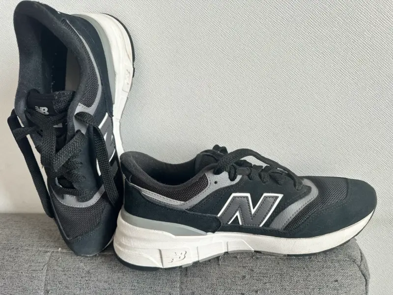 Zapatillas deportivas negras New Balance - 1