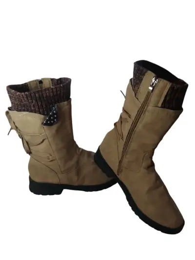 Botas beige con cierre lateral - miniatura 1