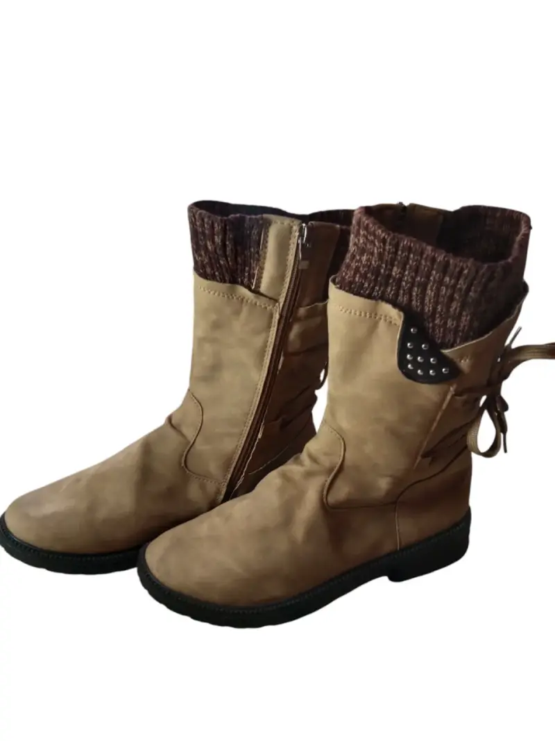 Botas beige con cierre lateral - 2