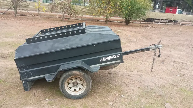 Remolque Aerovan Acoplado Negro - 2