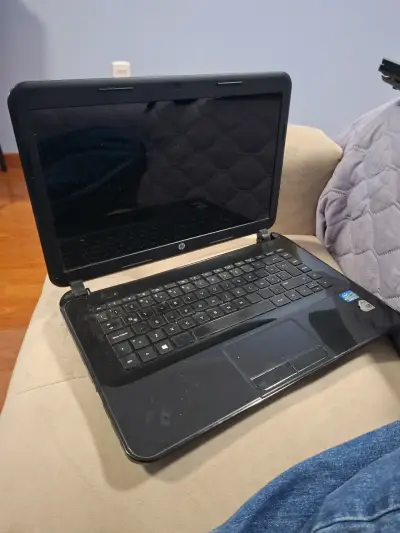 Notebook HP vieja para repuesto - miniatura 1