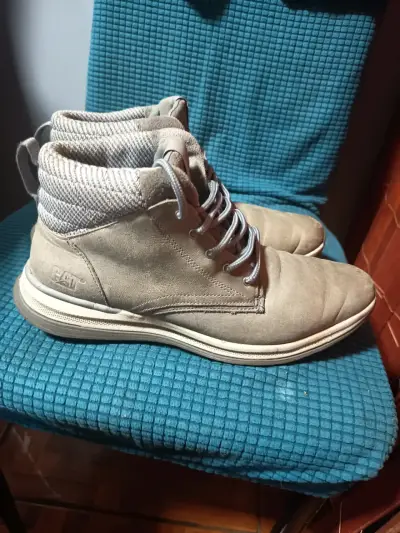 Botas CAT gris - miniatura 2