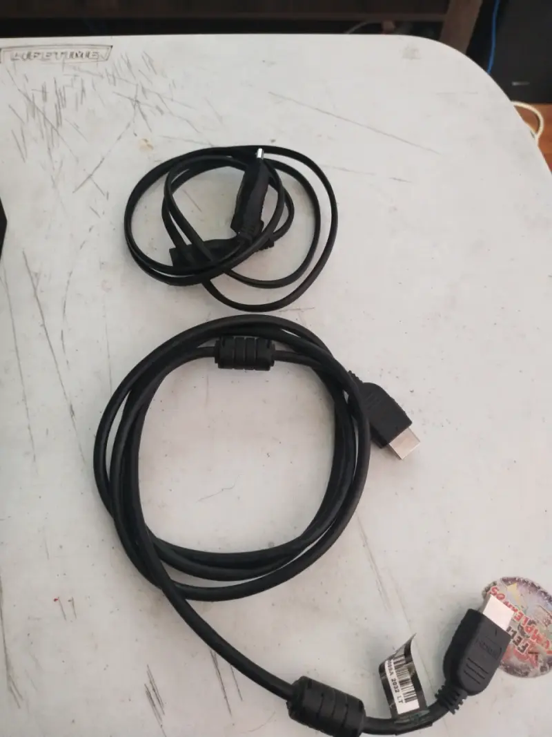 Consola PlayStation 4 negra - 3