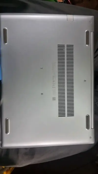 Laptop HP ProBook 14 pulgadas - miniatura 3