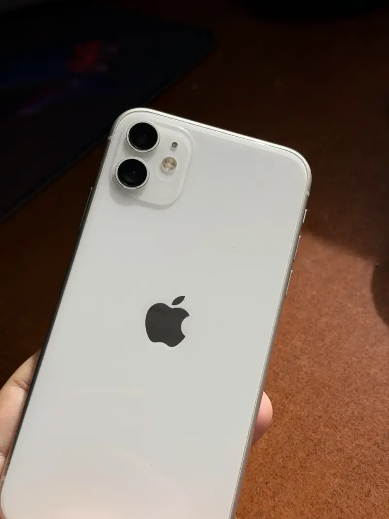 iPhone11  blanco - 1