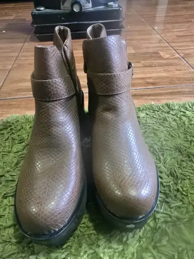 Botines marrones con hebilla - miniatura 3