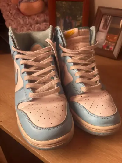 Zapatillas Nike azul y beige - miniatura 1