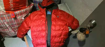 Chaqueta acolchada roja - miniatura 2