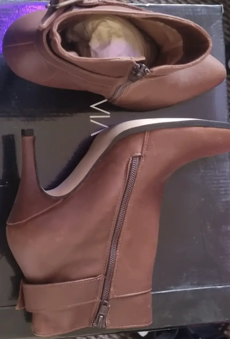 Botines marrones con tacón alto - 1