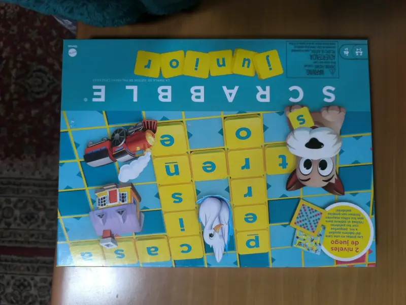 Juego de mesa Scrabble Junior - 1
