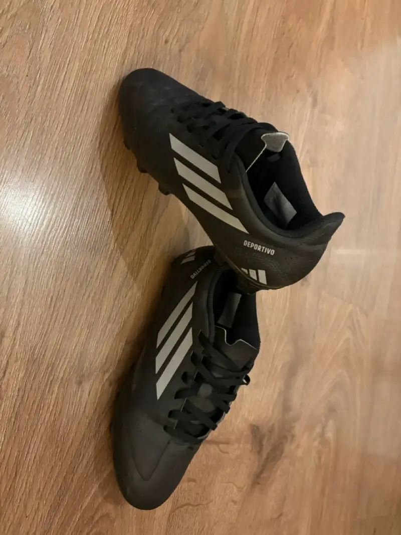 Zapatillas futbol  Negras