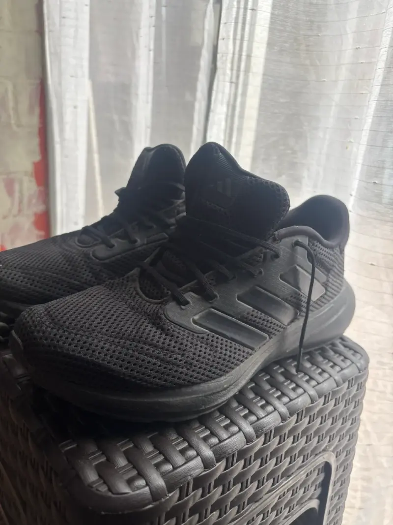 Zapatillas deportivas negras - 2