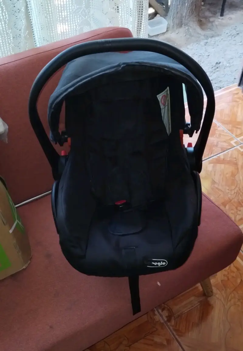 Gorras,coche fino con el huevito y la cunaes nueva - 5